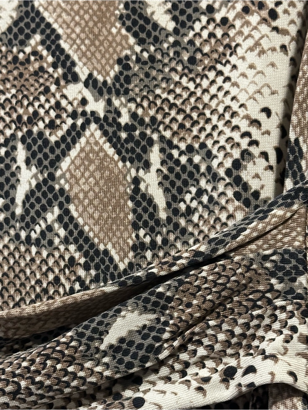 Diane von Furstenberg DVF faux wrap bodycon Y2K Snake-Print dress Beige/Black 4 - Picture 6 of 7